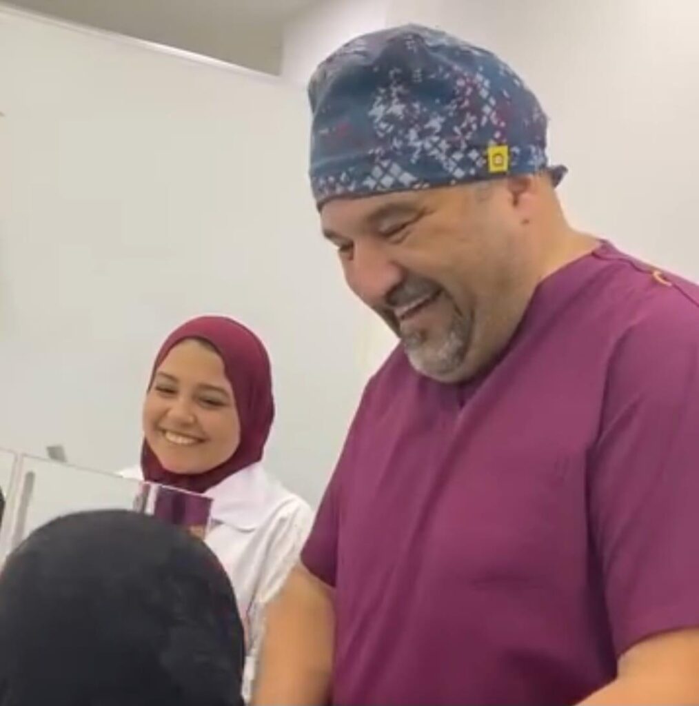 الدكتور إبراهيم كامل أفضل دكتور تجميل الوجه بالليزر في سلطنة عمان