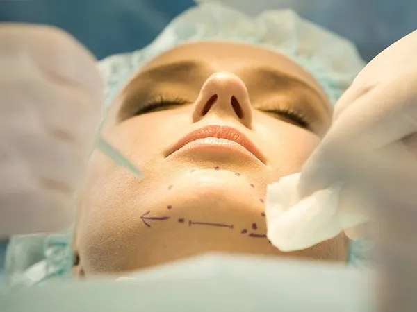 أحسن دكتور تجميل لعلاج كسر عظام الفك